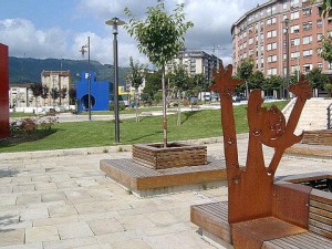 bar-gernika-par-esculturas1
